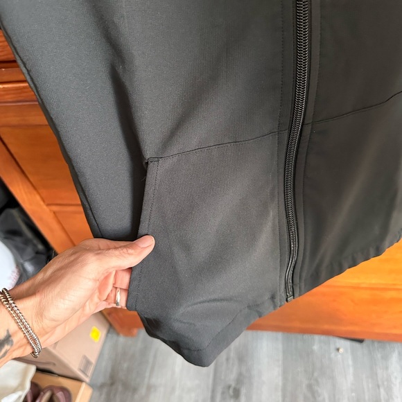 Nike Dri-Fit zip up lightweight jackets (kids M women’s xs) NWOT - Picture 3 of 4